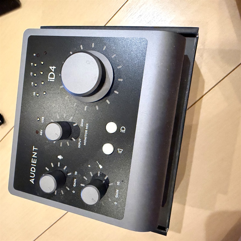 audient iD4 Mk2の画像